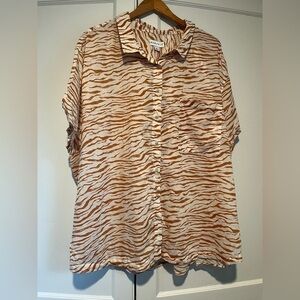 Ava & Viv Lightweight Button Down Short Sleeve Shirt